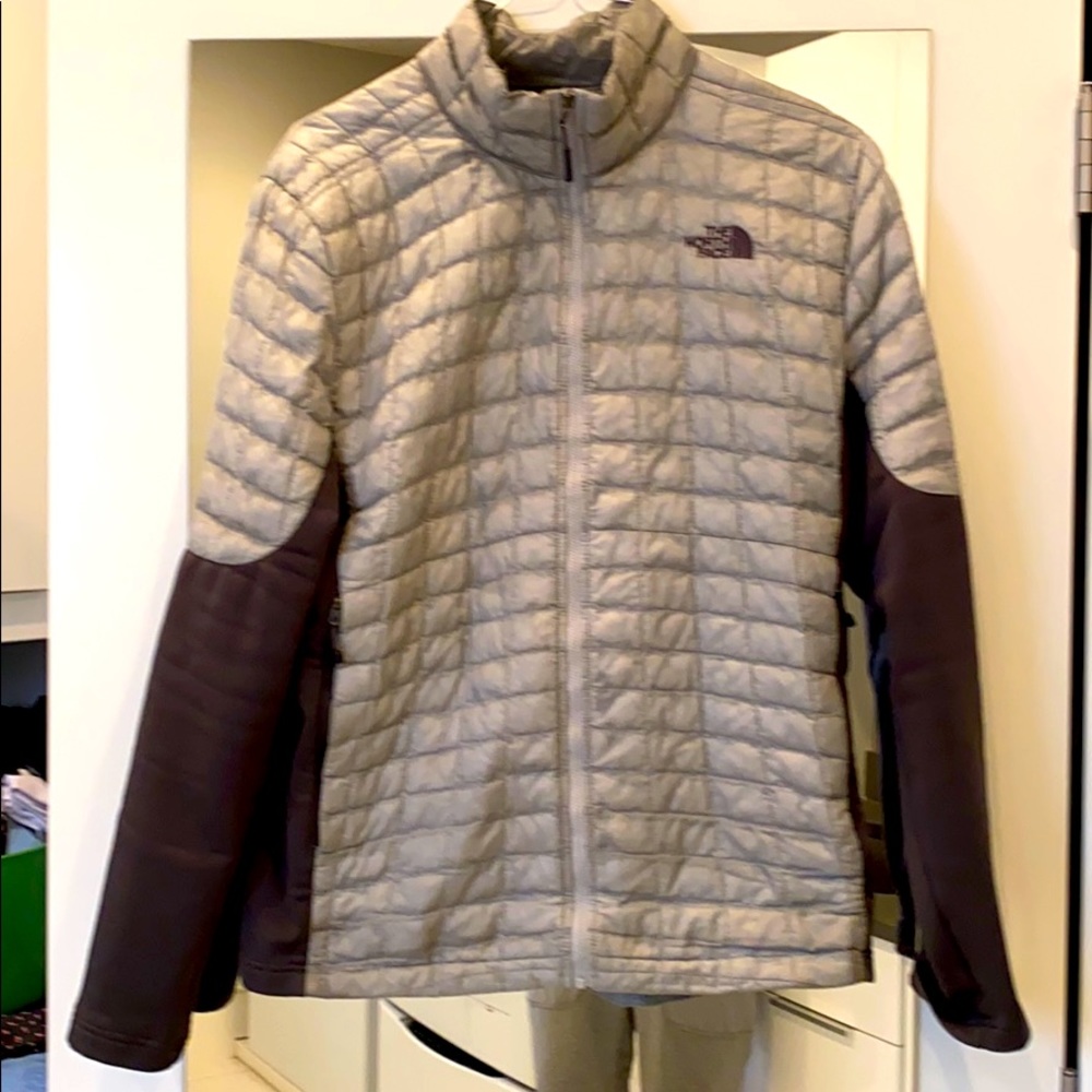 North face puffer jacket